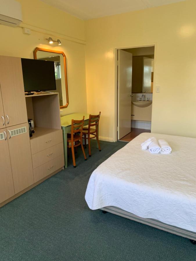 Temora Motel Exterior photo