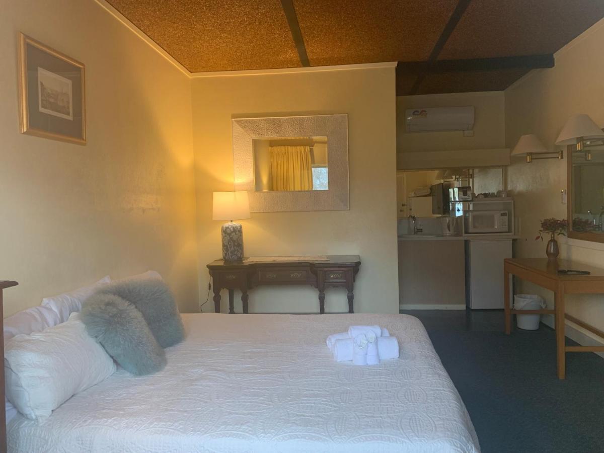 Temora Motel Exterior photo