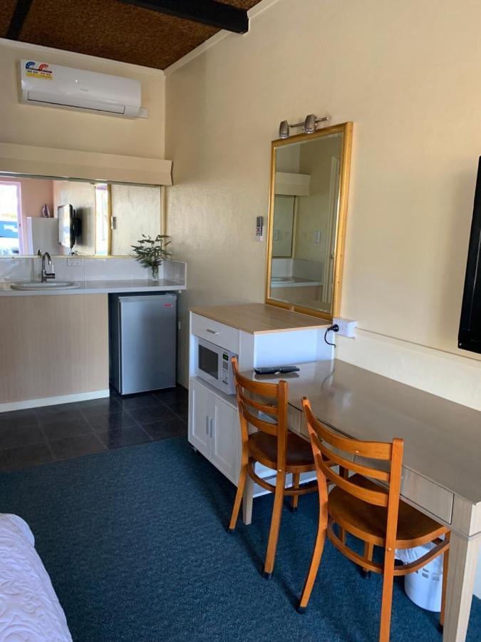 Temora Motel Exterior photo
