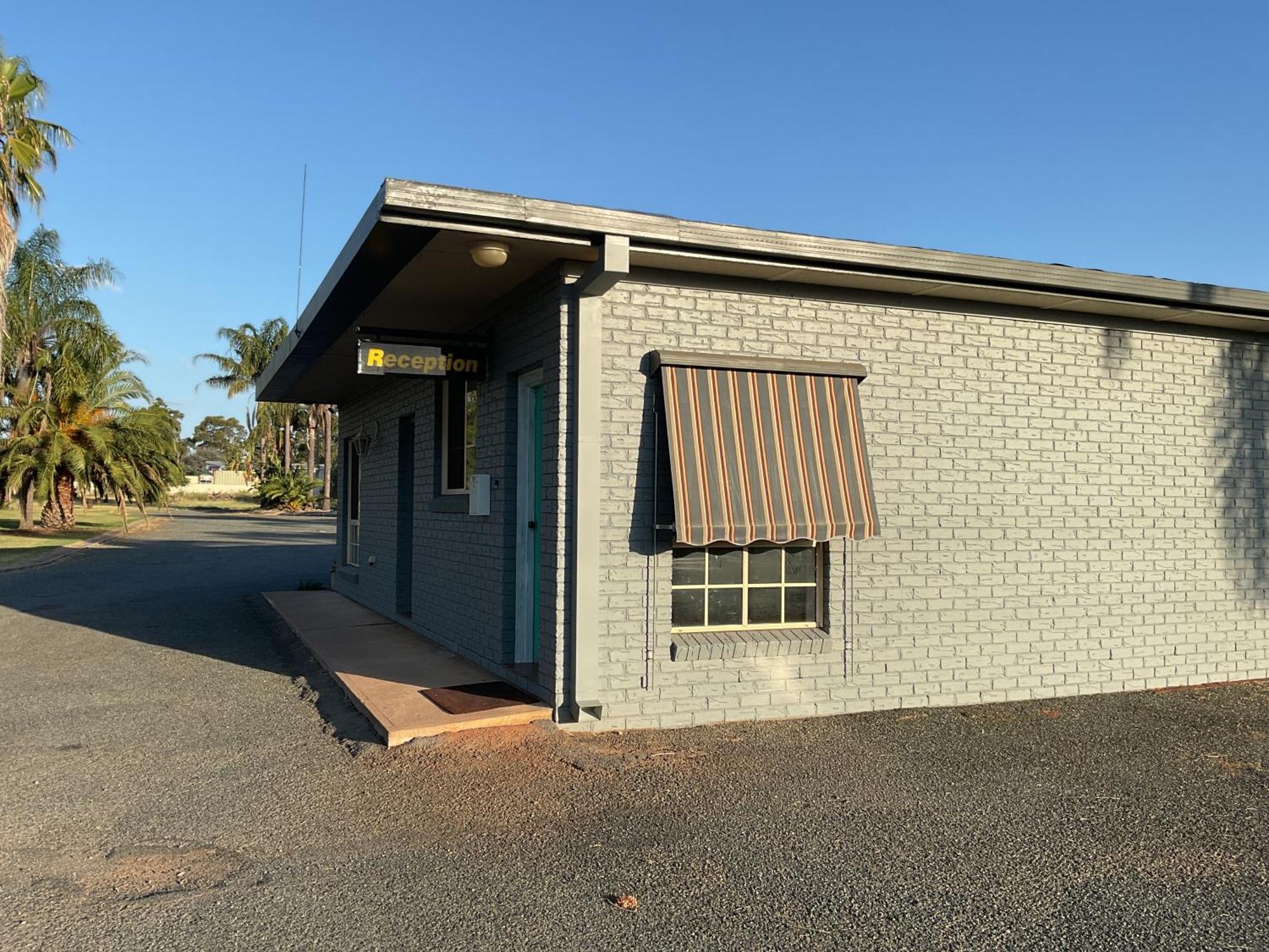 Temora Motel Exterior photo